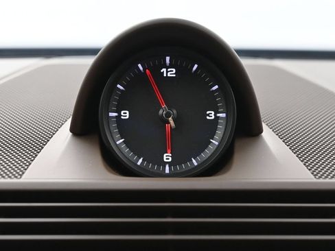 Certified 2023 Porsche Panamera Platinum Edition RWD image 23