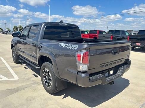 Used 2023 Toyota Tacoma TRD Sport w/ Technology Package AWD/4WD image 4