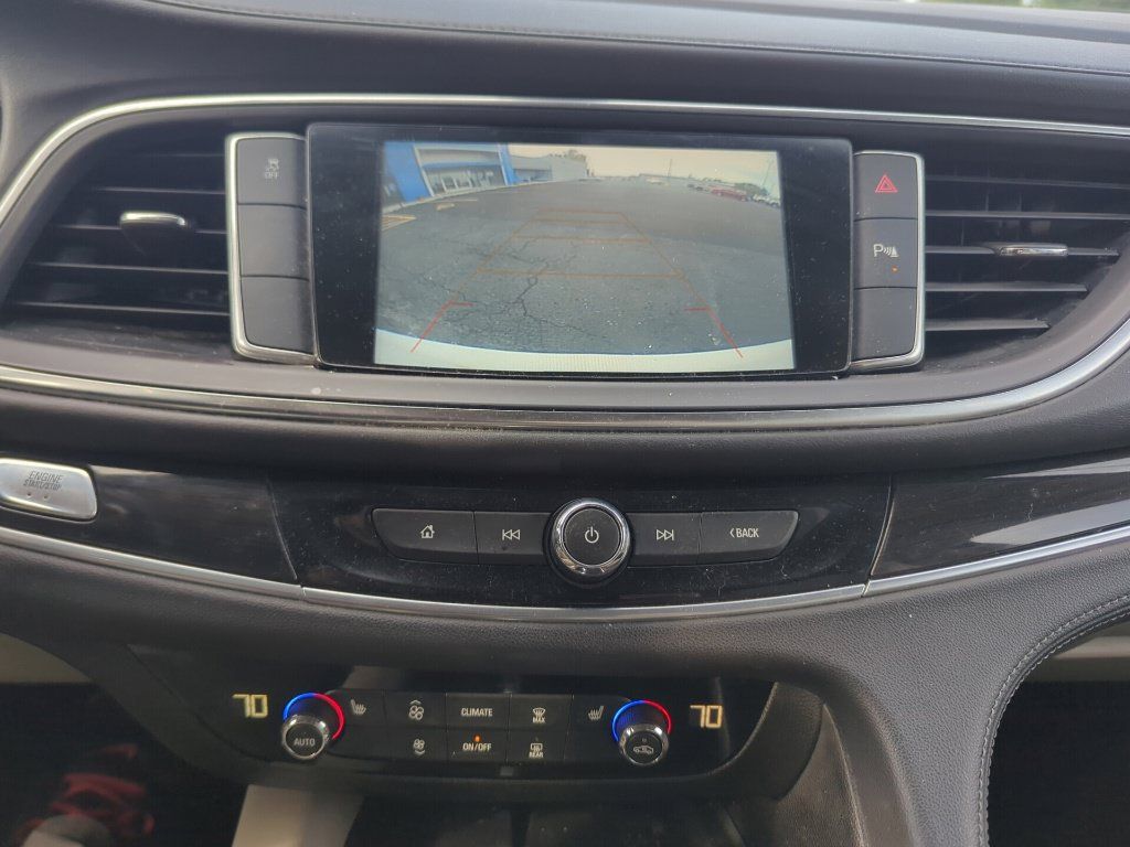 Used 2019 Buick Enclave Essence FWD image 10