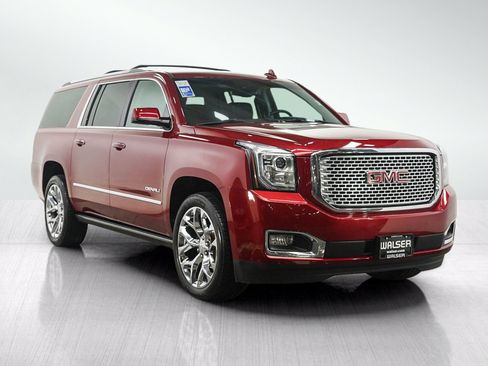Used 2015 GMC Yukon XL Denali w/ Premium Package AWD/4WD image 7