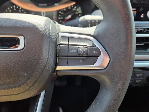 Certified 2023 Jeep Compass Latitude AWD/4WD image 31