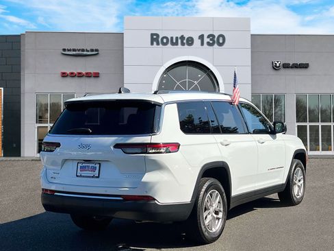 Used 2023 Jeep Grand Cherokee L Laredo w/ Luxury Tech Group I AWD/4WD image 4