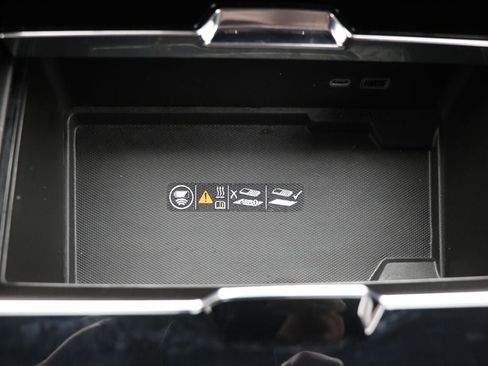 Used 2025 GMC Yukon XL Denali image 26