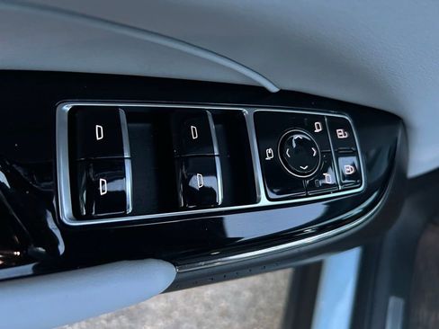 Used 2024 Cadillac Lyriq Luxury image 17