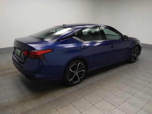 Used 2024 Nissan Altima 2.5 SR FWD image 10