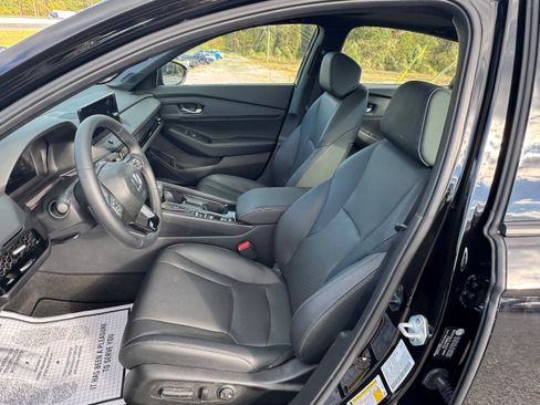 Used 2025 Honda Accord Sport image 6