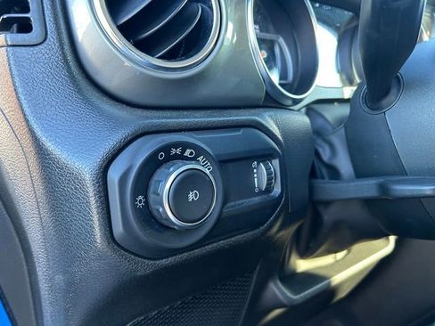 Used 2023 Jeep Wrangler Sahara image 21