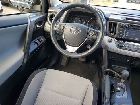 Used 2018 Toyota RAV4 XLE image 10