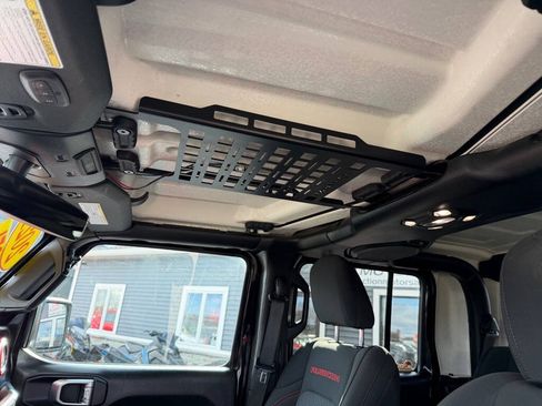 Used 2021 Jeep Gladiator Rubicon w/ Dual Top Group AWD/4WD image 17