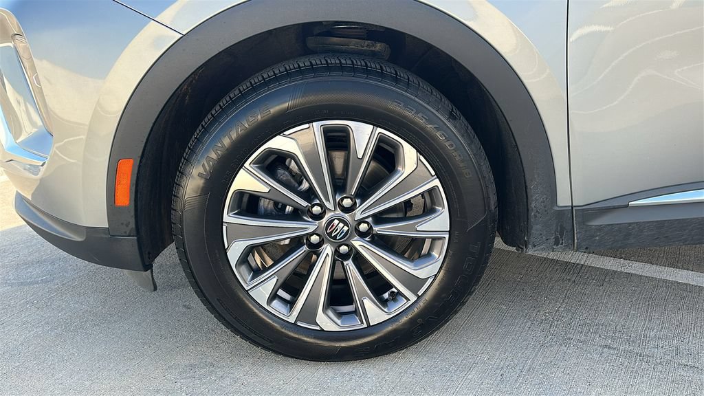 Used 2024 Buick Envision Preferred AWD/4WD image 7