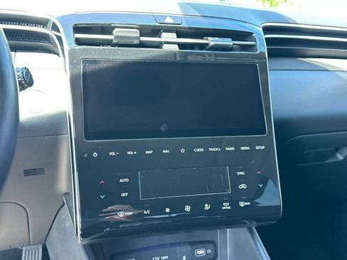 Used 2022 Hyundai Tucson Limited FWD image 21