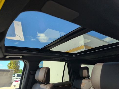 Certified 2025 Ford Expedition King Ranch image 9