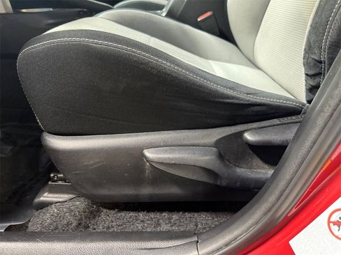 Used 2016 Toyota RAV4 XLE image 13