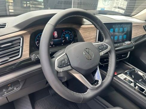 New 2025 Volkswagen Atlas SEL image 30