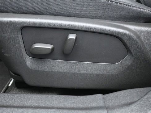 Used 2023 Buick Envision Preferred image 16