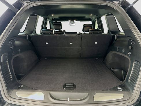 Used 2019 Jeep Grand Cherokee Limited image 31