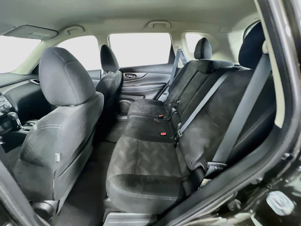 Used 2014 Nissan Rogue S AWD/4WD image 21