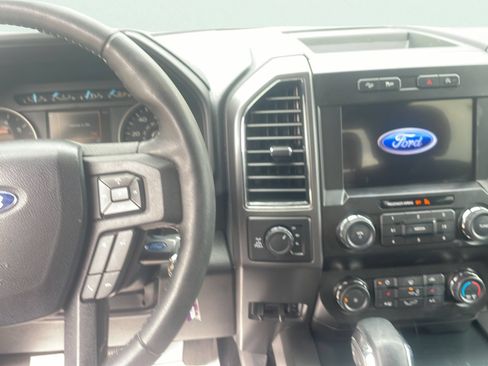 Used 2020 Ford F150 XLT w/ Equipment Group 302A Luxury AWD/4WD image 21