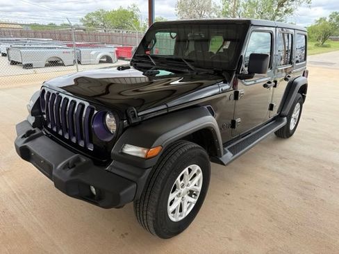 Used 2023 Jeep Wrangler Unlimited Sport AWD/4WD image 3