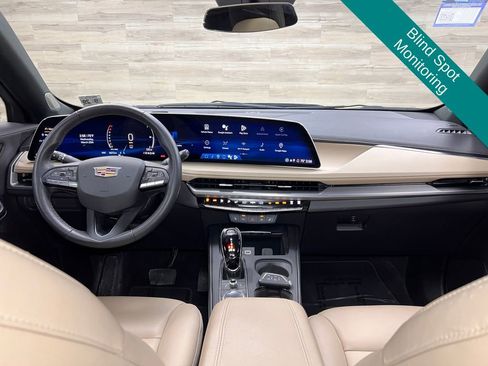 Used 2024 Cadillac XT4 Luxury w/ Cold Weather Package FWD image 2
