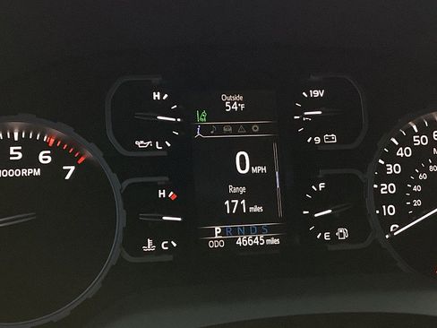 Used 2021 Toyota Tundra SR5 w/ SR5 Leather Package image 11