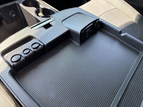 Used 2015 RAM 2500 Laramie w/ Protection Group image 47