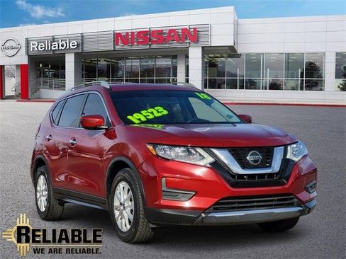 Used 2018 Nissan Rogue SV image 1
