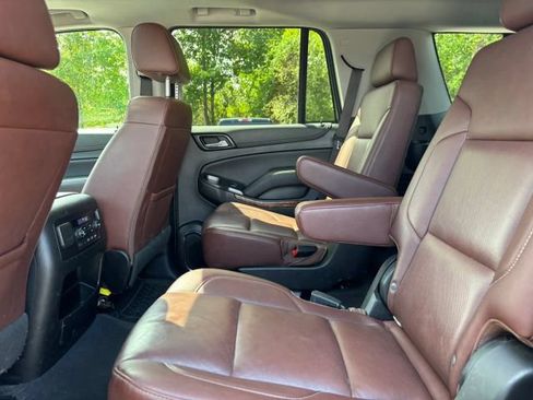 Used 2019 Chevrolet Tahoe Premier w/ Premier Plus Edition AWD/4WD image 16