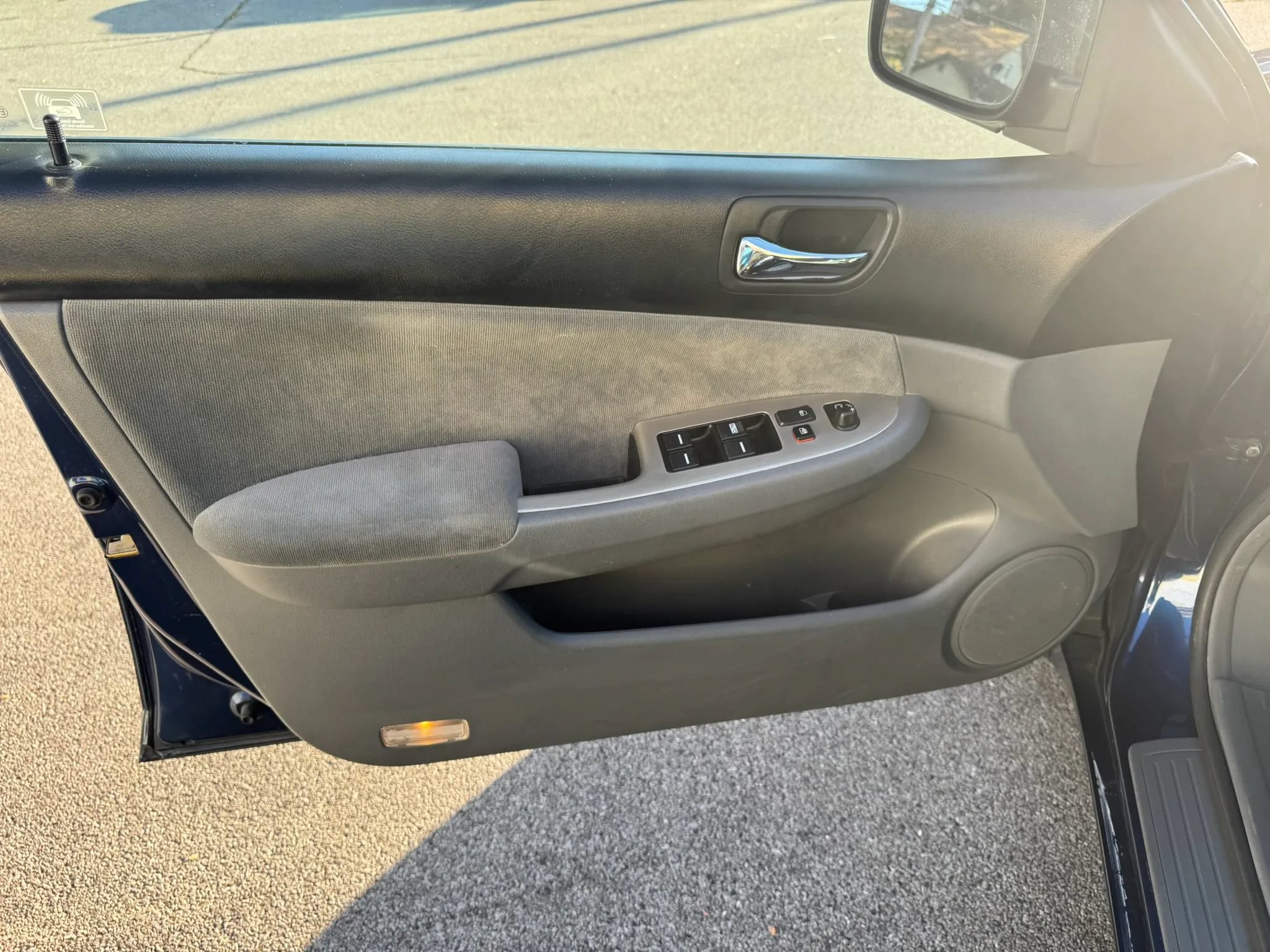 Used 2005 Honda Accord EX image 14