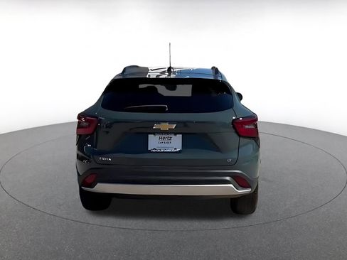 Used 2025 Chevrolet Trax LT image 10