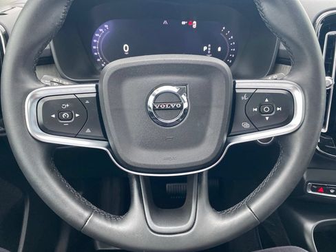 Used 2023 Volvo XC40 B5 Ultimate AWD/4WD image 8