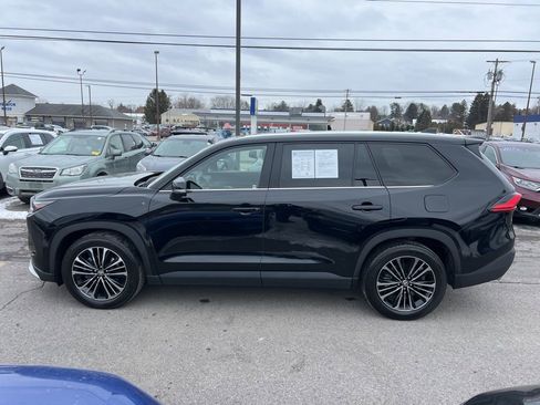 Used 2024 Toyota Grand Highlander MAX Platinum image 2