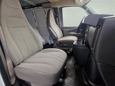 New 2025 GMC Savana 2500 w/ Driver Convenience Package image 20