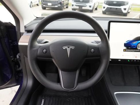 Used 2023 Tesla Model 3 Standard Range RWD image 27