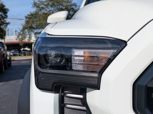 New 2025 Toyota Tacoma TRD Off-Road image 10