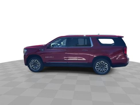 Used 2023 GMC Yukon XL Denali Ultimate AWD/4WD image 5