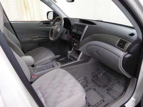Used 2010 Subaru Forester 2.5X Premium w/ Popular Equipment Group 1A image 21