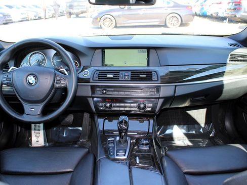 Used 2013 BMW 550i xDrive Sedan image 11