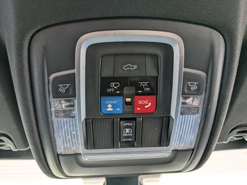 Used 2020 RAM 1500 Laramie w/ Sport Appearance Package AWD/4WD image 19