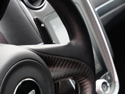 Used 2022 McLaren GT image 12