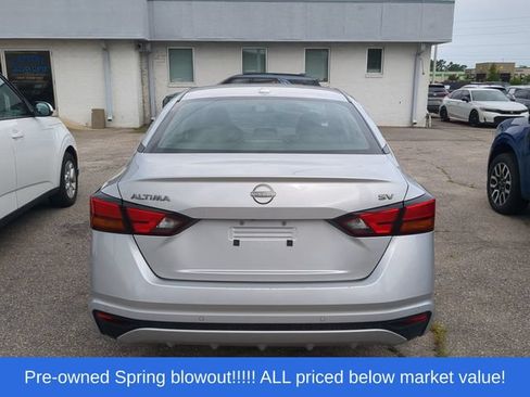 Used 2024 Nissan Altima 2.5 SV FWD image 3