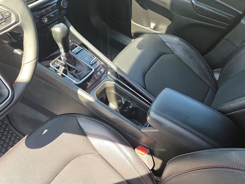 Used 2025 Jeep Compass Trailhawk AWD/4WD image 21