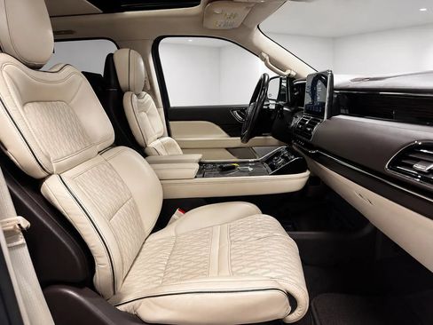 Used 2020 Lincoln Navigator L Black Label w/ Cargo Convenience Package AWD/4WD image 26