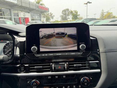 New 2025 Nissan Pathfinder SV image 20