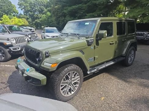Used 2024 Jeep Wrangler High Altitude AWD/4WD image 3