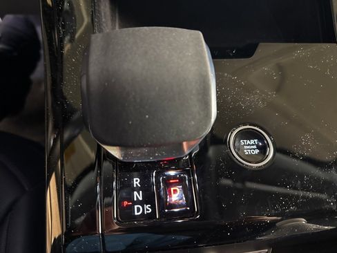 Used 2024 Land Rover Range Rover Sport SE image 15