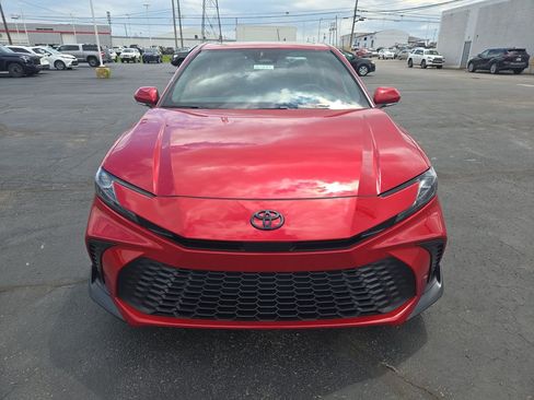 New 2026 Toyota Camry SE FWD image 8