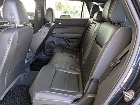 Used 2022 Volkswagen Atlas Cross Sport SE image 18