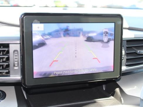 Used 2020 Ford Explorer XLT w/ Equipment Group 202A AWD/4WD image 27