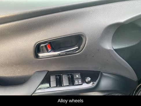 Used 2022 Toyota Prius XLE image 13